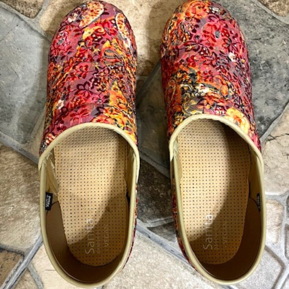 Sanita Clogs size 11